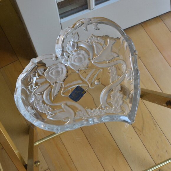 Mikasa Etched Glass Heart Wedding Anniversary Dish Bowl Bells Doves Rose Crystal - Picture 1 of 10